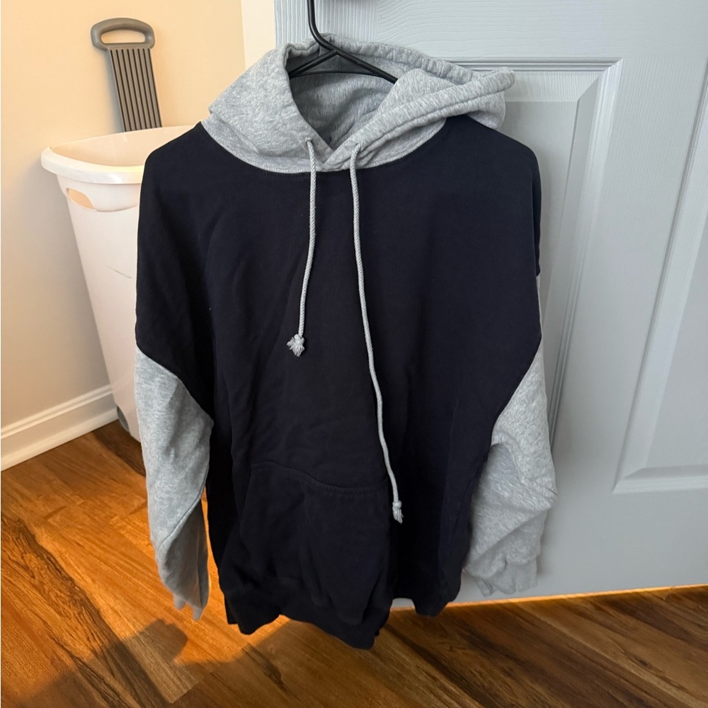 Brandy Melville Sweatshirt